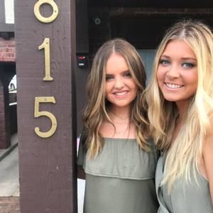 Meet your Posher, Caroline